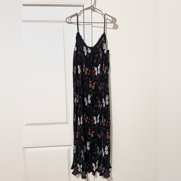 NWT Dressed in LALA Money Honey Plisse Slip Dress in Folklore Florals - Picture 3 of 10